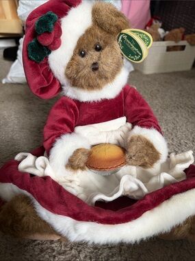 Collection 2004 Boyd’s Bear Mrs Claus Plush Burgundy Velvet Dress Holiday Pie